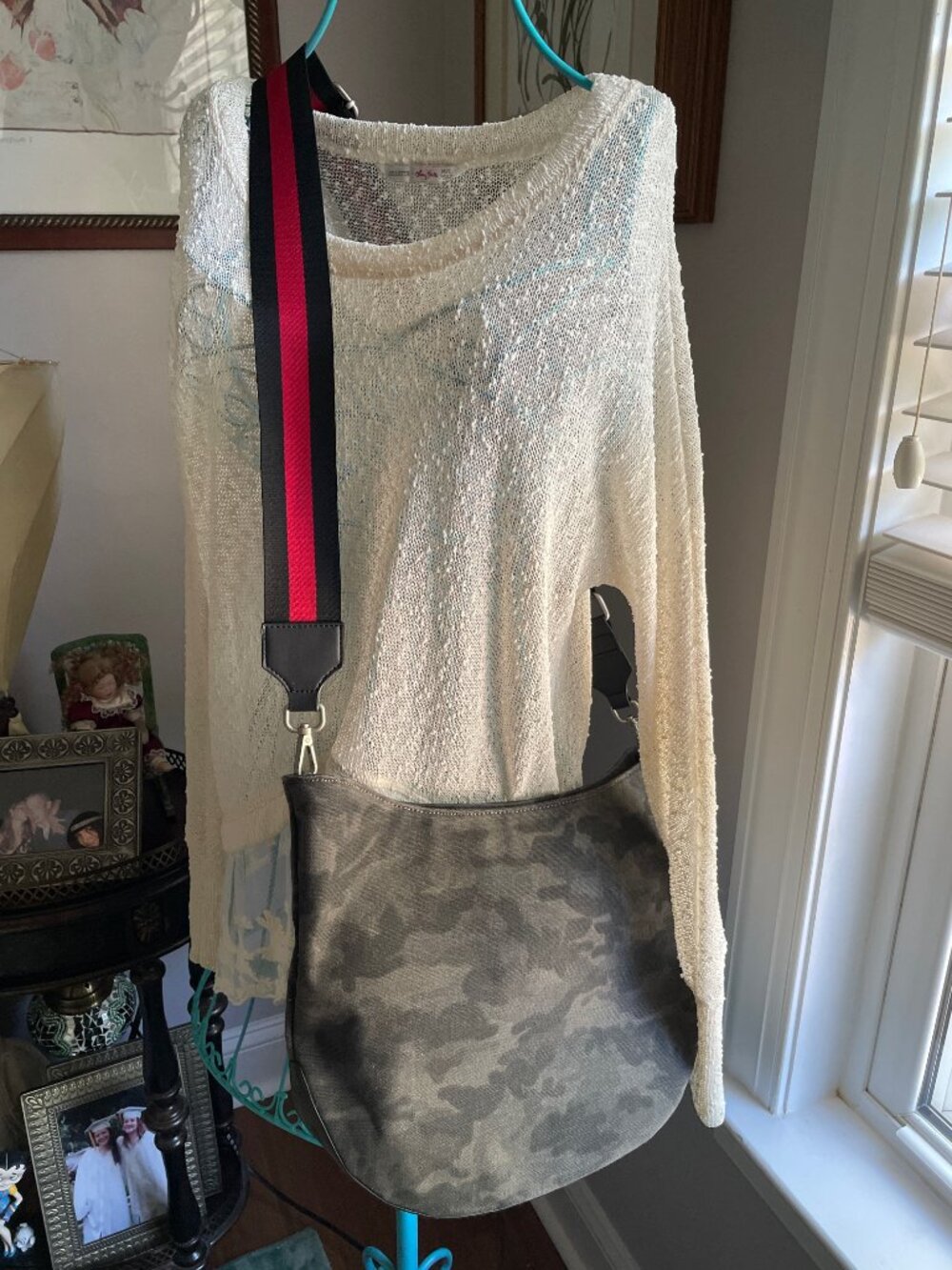 Koala Kanvas Gray Camo Canvas Crossbody Bag with Guitar Strap - Picture 2 of 14